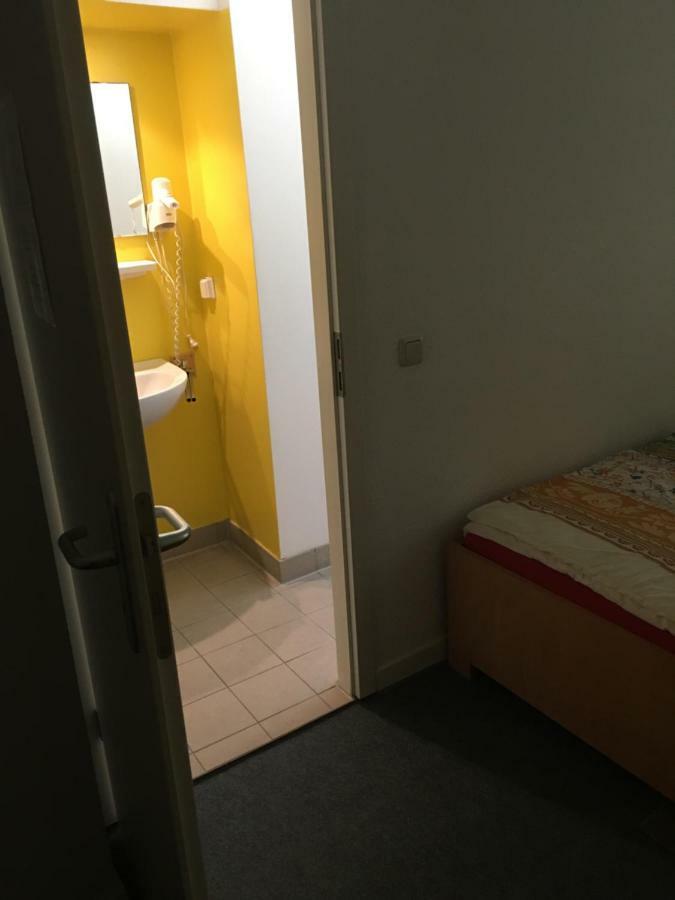 Zimmerfrei Wuppertal Kronenberg ภายนอก รูปภาพ