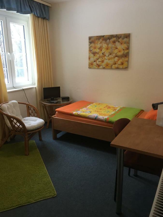 Zimmerfrei Wuppertal Kronenberg ภายนอก รูปภาพ